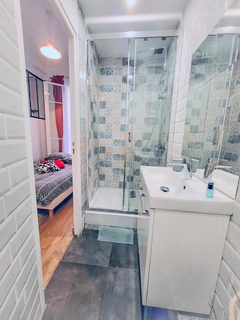 Apartment T1 Centre - Ideal Couple & Amis - Confort - Wifi - Calme - Climatisation - Coin Terrasse Nizza